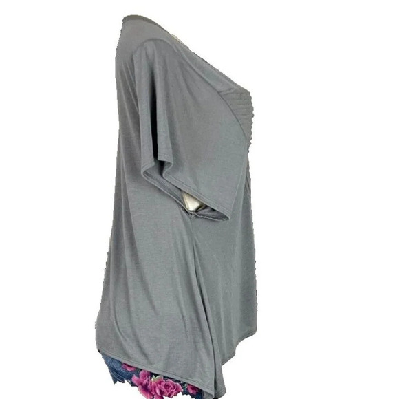 Converse S Gray Quartz Textured Scoop Neckline Handkerchief Hem Short Sleeve Top - Picture 3 of 6